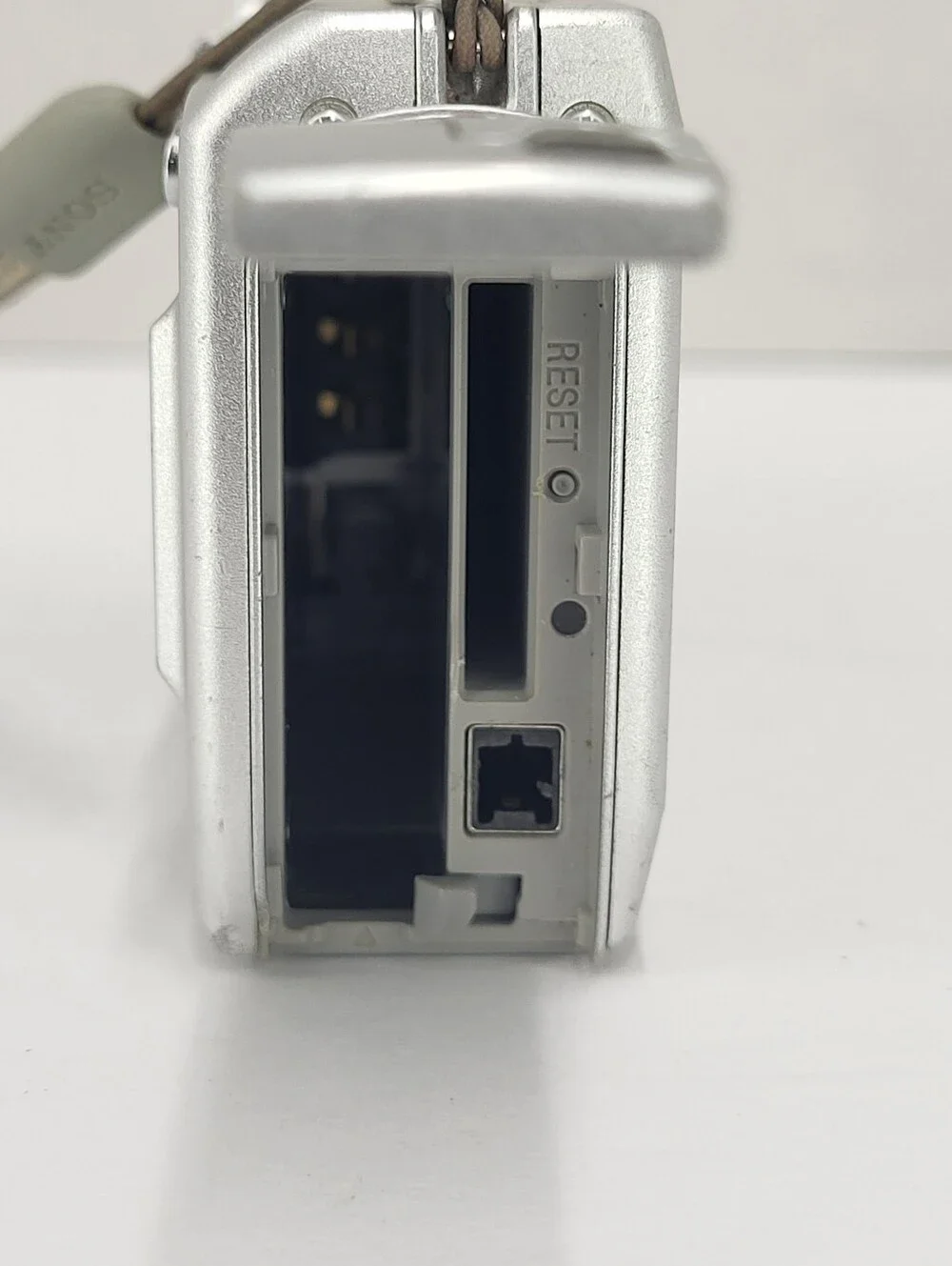 Sony Cybershot DSC-P100 5.1 MP Digital Camera With Memory Card, Battery Tested